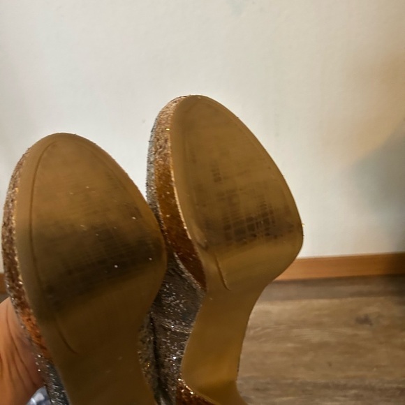 Rampage Sparkly Glitter Silver & Gold
Platform Stiletto Heels Size 10 - Picture 9 of 11